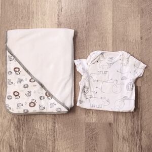 Carter's Jungle‎ Animal Set with White Blanket and Onesie Size 3-6M